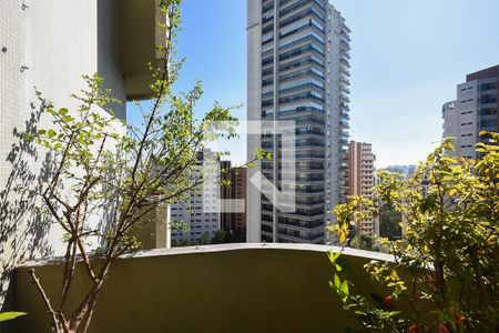 Apartamento para alugar com 238m², 2 quartos e 4 vagas Apartamento para alugar com 238m², 2 quartos e 4 vagasVaranda 1 da suíte 1