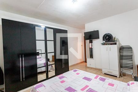 Suite de casa para alugar com 2 quartos, 384m² em Parque Bristol, São Paulo