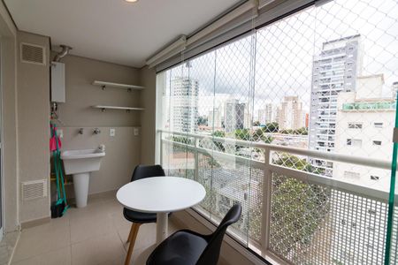 Varanda de kitnet/studio para alugar com 1 quarto, 27m² em Campo Belo, São Paulo