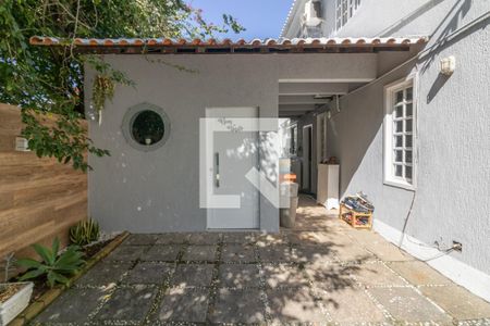 Casa de condomínio à venda com 1000m², 8 quartos e 4 vagas Casa de condomínio à venda com 1000m², 8 quartos e 4 vagasAnexo (Consultório ou Escritório)