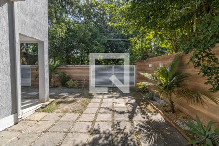 Casa de condomínio à venda com 1000m², 8 quartos e 4 vagas Casa de condomínio à venda com 1000m², 8 quartos e 4 vagasÁrea externa