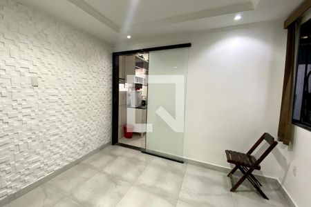 Sala de apartamento para alugar com 1 quarto, 60m² em Centenário, Duque de Caxias