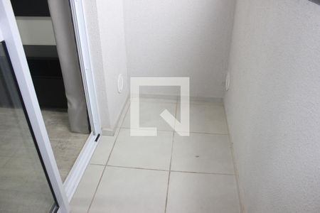 Varanda de kitnet/studio para alugar com 1 quarto, 27m² em Vila das Bandeiras, Guarulhos