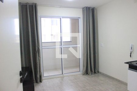 Sala de kitnet/studio para alugar com 1 quarto, 27m² em Vila das Bandeiras, Guarulhos