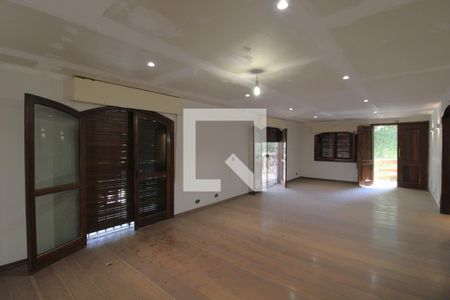 Sala 1 de casa à venda com 4 quartos, 380m² em Jardim Santa Helena, São Paulo