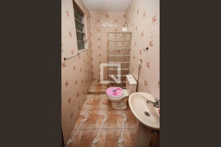 Banheiro de casa para alugar com 1 quarto, 50m² em Água Santa, Rio de Janeiro