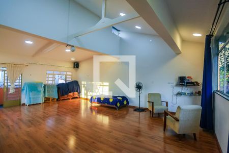 Casa à venda com 153m², 3 quartos e 2 vagas Casa à venda com 153m², 3 quartos e 2 vagasSalão de Festas