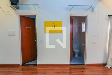 Casa à venda com 153m², 3 quartos e 2 vagas Casa à venda com 153m², 3 quartos e 2 vagasBanheiro Salão de Festas