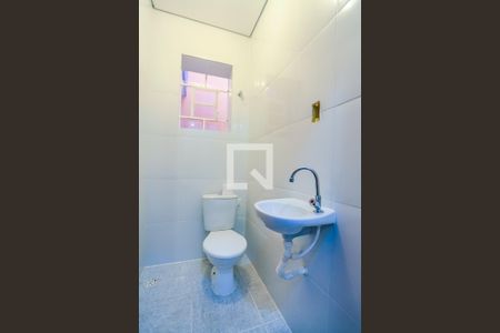 Casa à venda com 153m², 3 quartos e 2 vagas Casa à venda com 153m², 3 quartos e 2 vagasLavabo