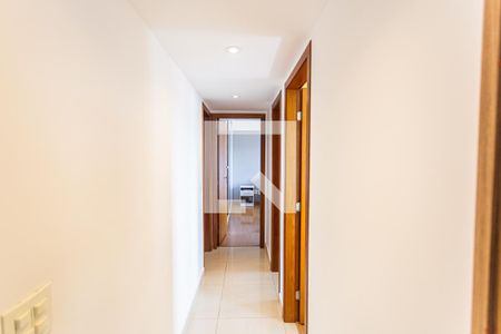 Corredor de apartamento para alugar com 3 quartos, 90m² em São Pedro, Belo Horizonte
