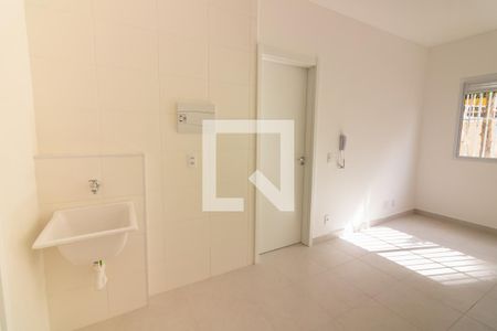 Cozinha de apartamento para alugar com 1 quarto, 25m² em Jardim Mirante, São Paulo