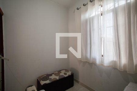 Casa à venda com 185m², 4 quartos e 2 vagas Casa à venda com 185m², 4 quartos e 2 vagasQuarto 1 casa 1