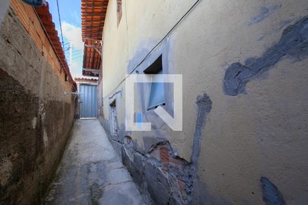 Casa à venda com 185m², 4 quartos e 2 vagas Casa à venda com 185m², 4 quartos e 2 vagasCorredor Casa 3