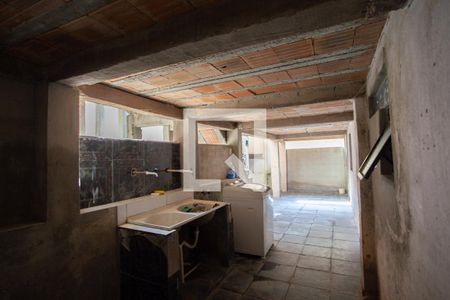 Casa à venda com 185m², 4 quartos e 2 vagas Casa à venda com 185m², 4 quartos e 2 vagasÁrea de Serviço casa 1