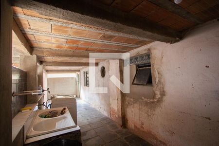 Casa à venda com 185m², 4 quartos e 2 vagas Casa à venda com 185m², 4 quartos e 2 vagasÁrea de Serviço casa 1