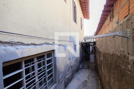 Casa à venda com 185m², 4 quartos e 2 vagas Casa à venda com 185m², 4 quartos e 2 vagasCorredor Casa 3