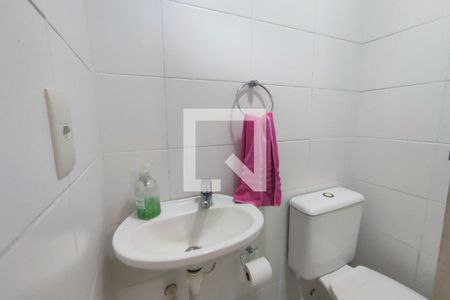 Banheiro da Suite de apartamento para alugar com 3 quartos, 65m² em Taquara, Rio de Janeiro
