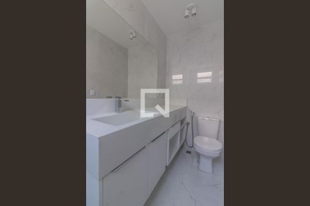 Suíte 1 Master - banheiro de casa de condomínio à venda com 5 quartos, 300m² em Vargem Grande, Rio de Janeiro