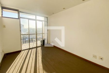 Sala de apartamento para alugar com 1 quarto, 55m² em Centro, Duque de Caxias