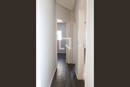 Corredor de apartamento à venda com 2 quartos, 76m² em Vila Principe de Gales, Santo André