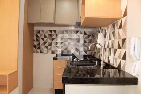 Cozinha de apartamento para alugar com 1 quarto, 26m² em Chácara Seis de Outubro, São Paulo