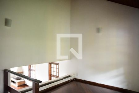 Sala de casa de condomínio para alugar com 3 quartos, 320m² em São Paulo Ii, Cotia