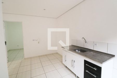 Cozinha de casa para alugar com 1 quarto, 40m² em Vila Tiradentes, São Paulo