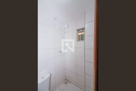 Banheiro de apartamento para alugar com 1 quarto, 28m² em Taguatinga Sul (taguatinga), Brasília