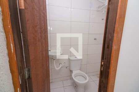 Banheiro de apartamento para alugar com 1 quarto, 28m² em Taguatinga Sul (taguatinga), Brasília