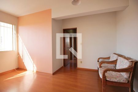 Sala de apartamento à venda com 3 quartos, 75m² em Santa Efigênia, Belo Horizonte