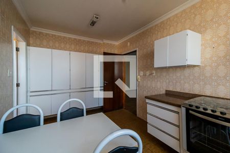 Apartamento à venda com 170m², 3 quartos e 2 vagas Apartamento à venda com 170m², 3 quartos e 2 vagasCozinha