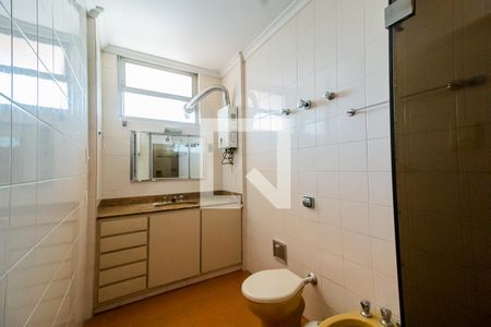 Apartamento à venda com 170m², 3 quartos e 2 vagas Apartamento à venda com 170m², 3 quartos e 2 vagasBanheiro da Suíte