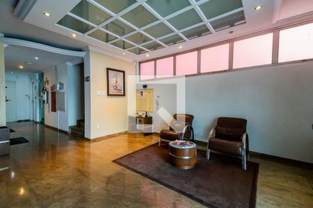 Apartamento à venda com 170m², 3 quartos e 2 vagas Apartamento à venda com 170m², 3 quartos e 2 vagasÁrea Comum - Hall e Entrada