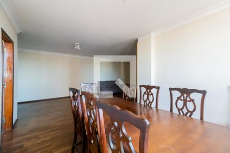 Apartamento à venda com 170m², 3 quartos e 2 vagas Apartamento à venda com 170m², 3 quartos e 2 vagasSala