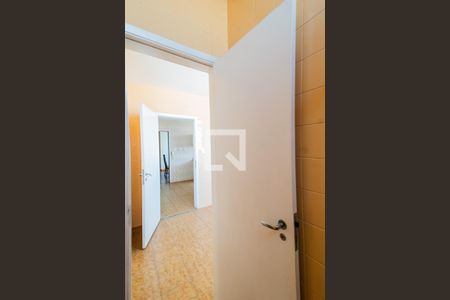 Apartamento à venda com 170m², 3 quartos e 2 vagas Apartamento à venda com 170m², 3 quartos e 2 vagasBanheiro de Serviço