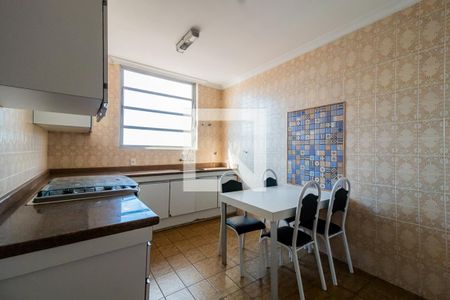 Apartamento à venda com 170m², 3 quartos e 2 vagas Apartamento à venda com 170m², 3 quartos e 2 vagasCozinha