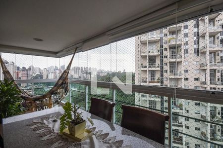 Varanda de apartamento à venda com 3 quartos, 114m² em Parque do Morumbi, São Paulo