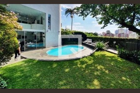 Casa à venda com 3 quartos, 700m² em Morumbi, São Paulo