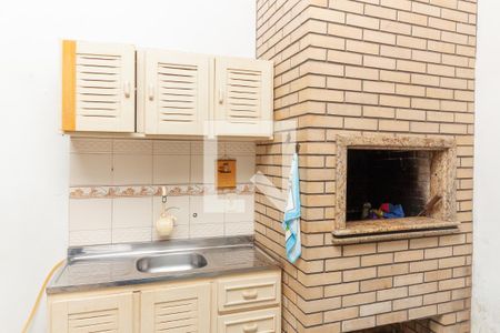 Casa à venda com 235m², 4 quartos e 2 vagas Casa à venda com 235m², 4 quartos e 2 vagasChurrasqueira