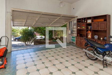 Casa à venda com 235m², 4 quartos e 2 vagas Casa à venda com 235m², 4 quartos e 2 vagasGaragem