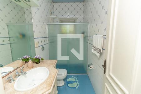 Casa à venda com 235m², 4 quartos e 2 vagas Casa à venda com 235m², 4 quartos e 2 vagasBanheiro