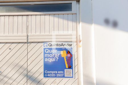 Casa à venda com 235m², 4 quartos e 2 vagas Casa à venda com 235m², 4 quartos e 2 vagasÁrea externa