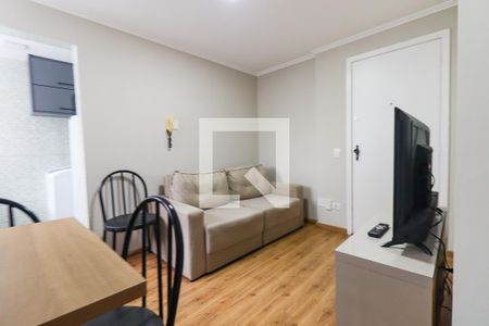 Sala de apartamento para alugar com 1 quarto, 25m² em Cristo Rei, Curitiba