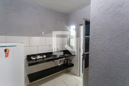 Quarto/Cozinha de kitnet/studio para alugar com 1 quarto, 15m² em Santa Efigênia, Belo Horizonte