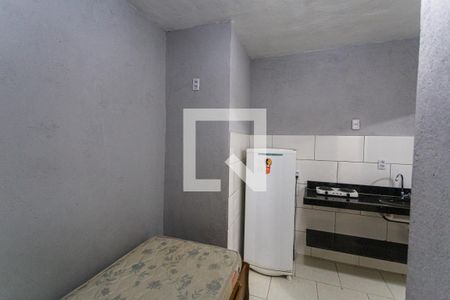 Quarto/Cozinha de kitnet/studio para alugar com 1 quarto, 15m² em Santa Efigênia, Belo Horizonte