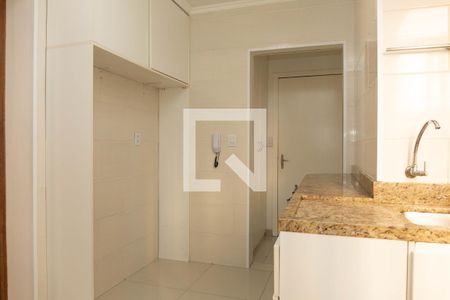 Sala/Cozinha de apartamento à venda com 1 quarto, 42m² em Floresta, Porto Alegre