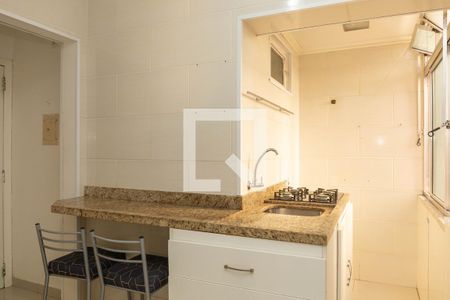 Sala/Cozinha de apartamento à venda com 1 quarto, 42m² em Floresta, Porto Alegre