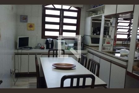 Casa à venda com 3 quartos, 193m² em Jardim Bela Vista, Santo André