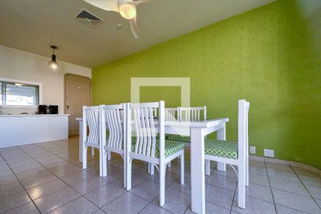 Sala de apartamento para alugar com 3 quartos, 190m² em Balneario Guarujá, Guarujá