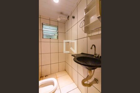 Banheiro  de casa para alugar com 1 quarto, 60m² em Padroeira, Osasco